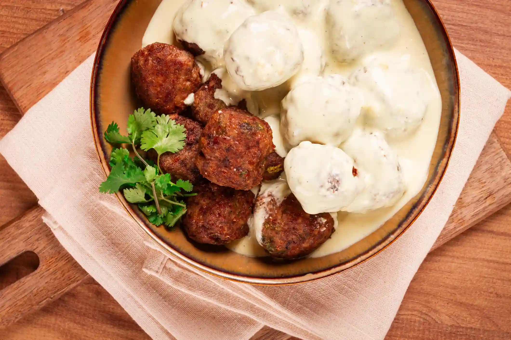 Swedish Cream Sauce Meatballs