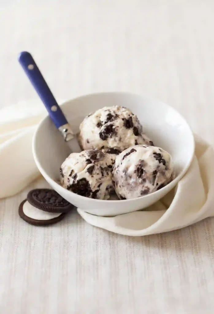 Strawberry Swirl Ice Cream